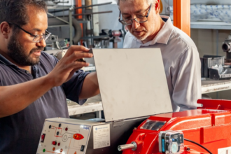 Saiba quando trocar peças para queimadores a gás, como identificar desgaste e evitar falhas em queimadores industriais com manutenção adequada.